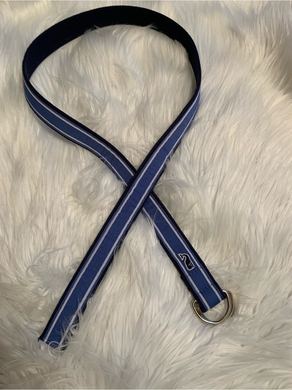 VINEYARD VINES men’s Navy / light blue classic striped D Ring belt VGUC size XL